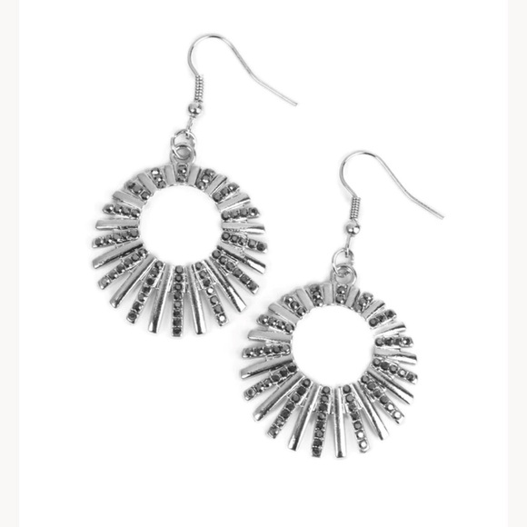 Rebel Resplendence - silver  earrings NWT - Picture 3 of 3